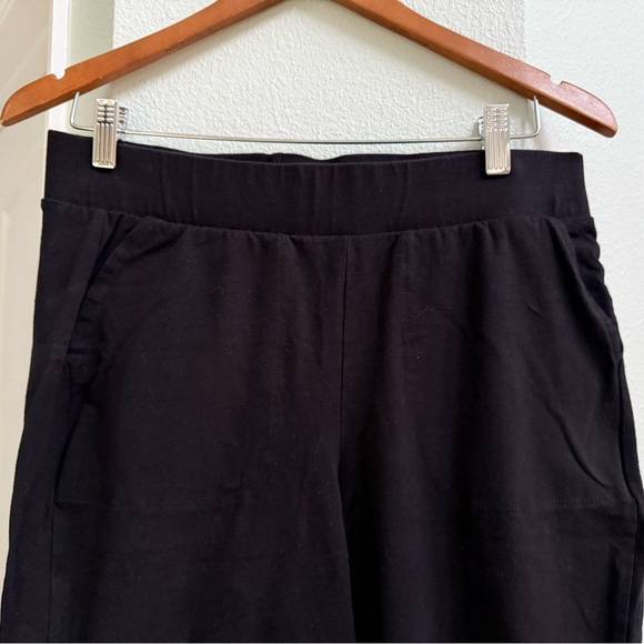Torrid women’s 2X leggings cropped black with 2 front pockets sit at waist EUC - Picture 5 of 10